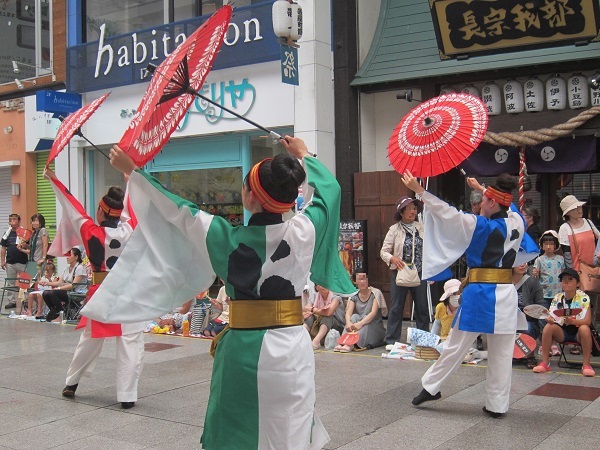 よさこい祭りの写真